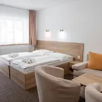 Toliar&wellness Hotel 3*