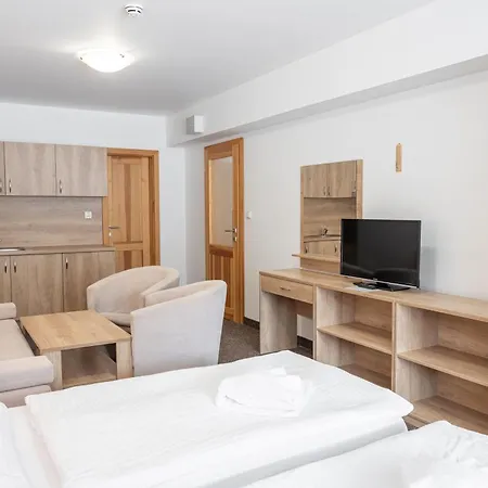 Toliar & Wellness Hotel