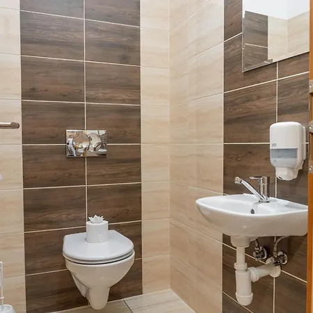 Toliar & Wellness Hotel 3*